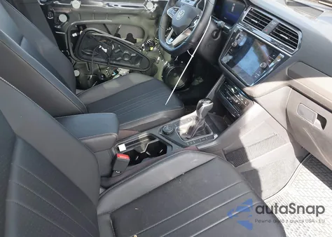 2022 Volkswagen Tiguan 2.0T Se R-Line Black из США, поврежденный, VIN 3VV8B7AX8NM111161